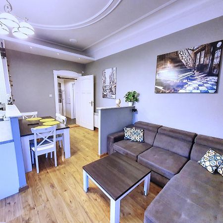 Willa Barona Przy Termach Cieplickich Jelenia Góra Exterior foto